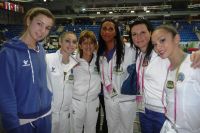Le azzurrine con le allenatrici (Foto Ciaralli)